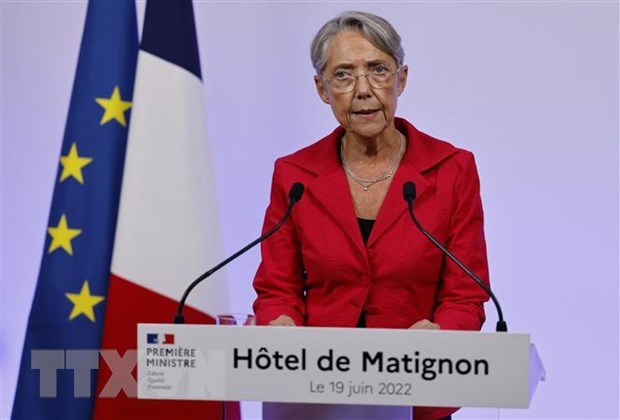 Thủ tướng Pháp nhượng bộ trong vấn đề cải cách lương hưu - ảnh 1