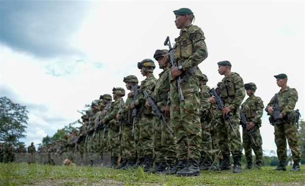 Quân đội Colombia mua lô thiết bị quân sự mới trị giá hơn 1 tỷ USD - ảnh 1