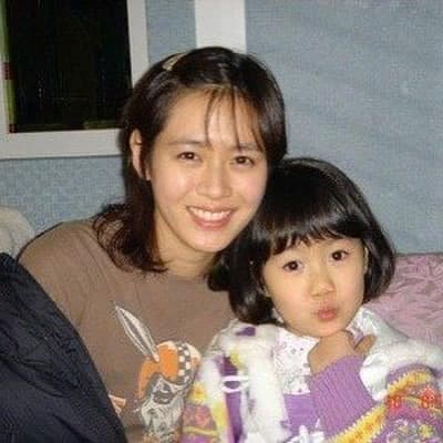 17 năm trôi qua Son Ye Jin giờ đã lên chức mẹ còn cô bé năm xưa ''dậy thì thành công'' và sở hữu tài sản hàng chục tỷ - ảnh 1