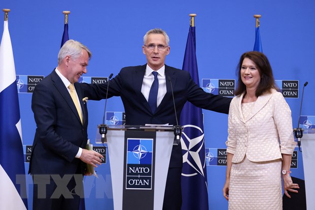 Quan chức NATO: Đã đến lúc chấp thuận Phần Lan và Thụy Điển gia nhập - ảnh 1
