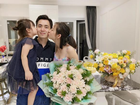 Em trai Đăng Khôi tổ chức sinh nhật cho vợ khi đi du lịch - ảnh 11