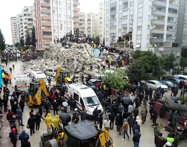 Chùm ảnh chứng minh mức độ tàn phá khủng khiếp của động đất ở Thổ Nhĩ Kỳ: Di tích lịch sử ngàn năm tuổi bị san phẳng trong chốc lát - ảnh 12