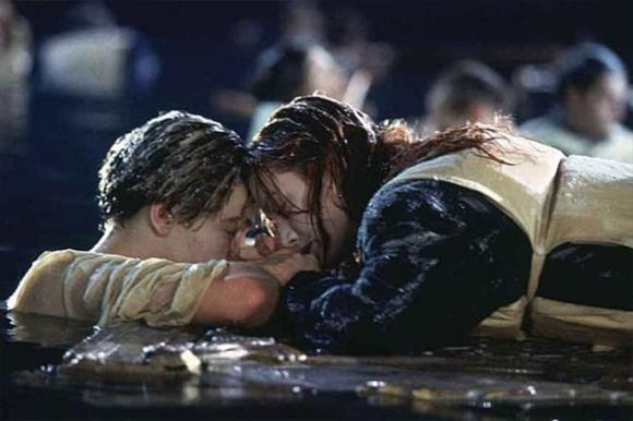 Đạo diễn ''Titanic'' James Cameron tiết lộ rằng Jack có thể đã được cứu - ảnh 1