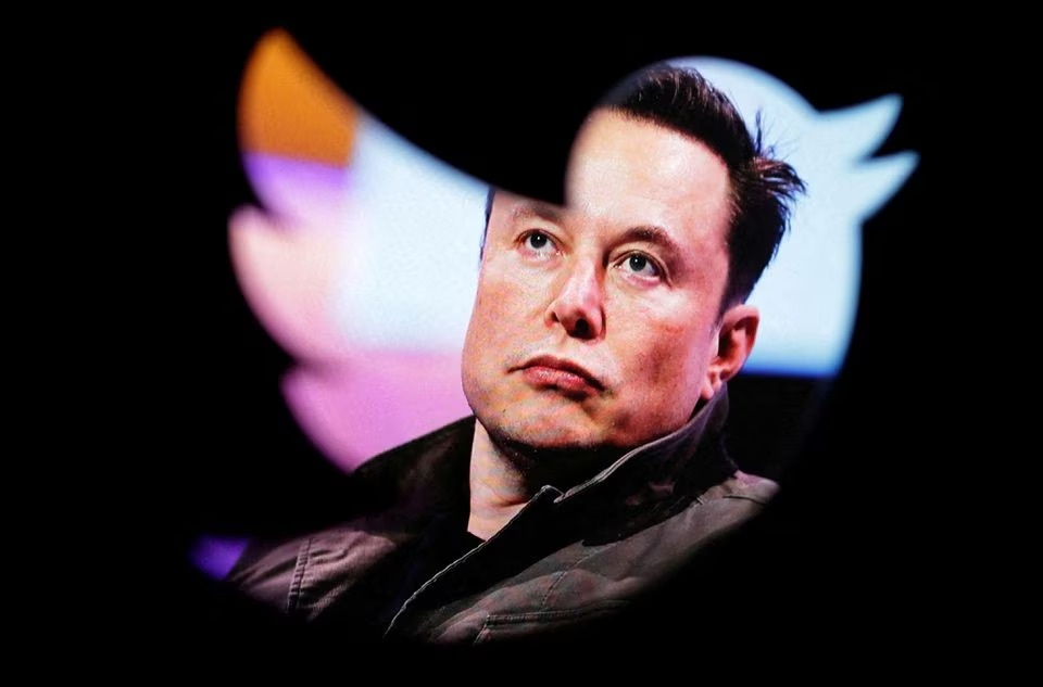 Elon Musk than đau lưng, ngủ ít - ảnh 1