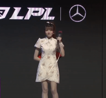 Nữ MC LPL ''cosplay'' Shiranui Mai nhưng bị khán giả chỉ ra một điểm ''chưa hoàn hảo'' - ảnh 3