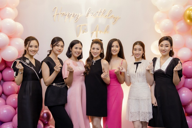 Đỗ Mỹ Linh và dàn người đẹp tụ họp mừng sinh nhật Hoa hậu Ngọc Hân - ảnh 5