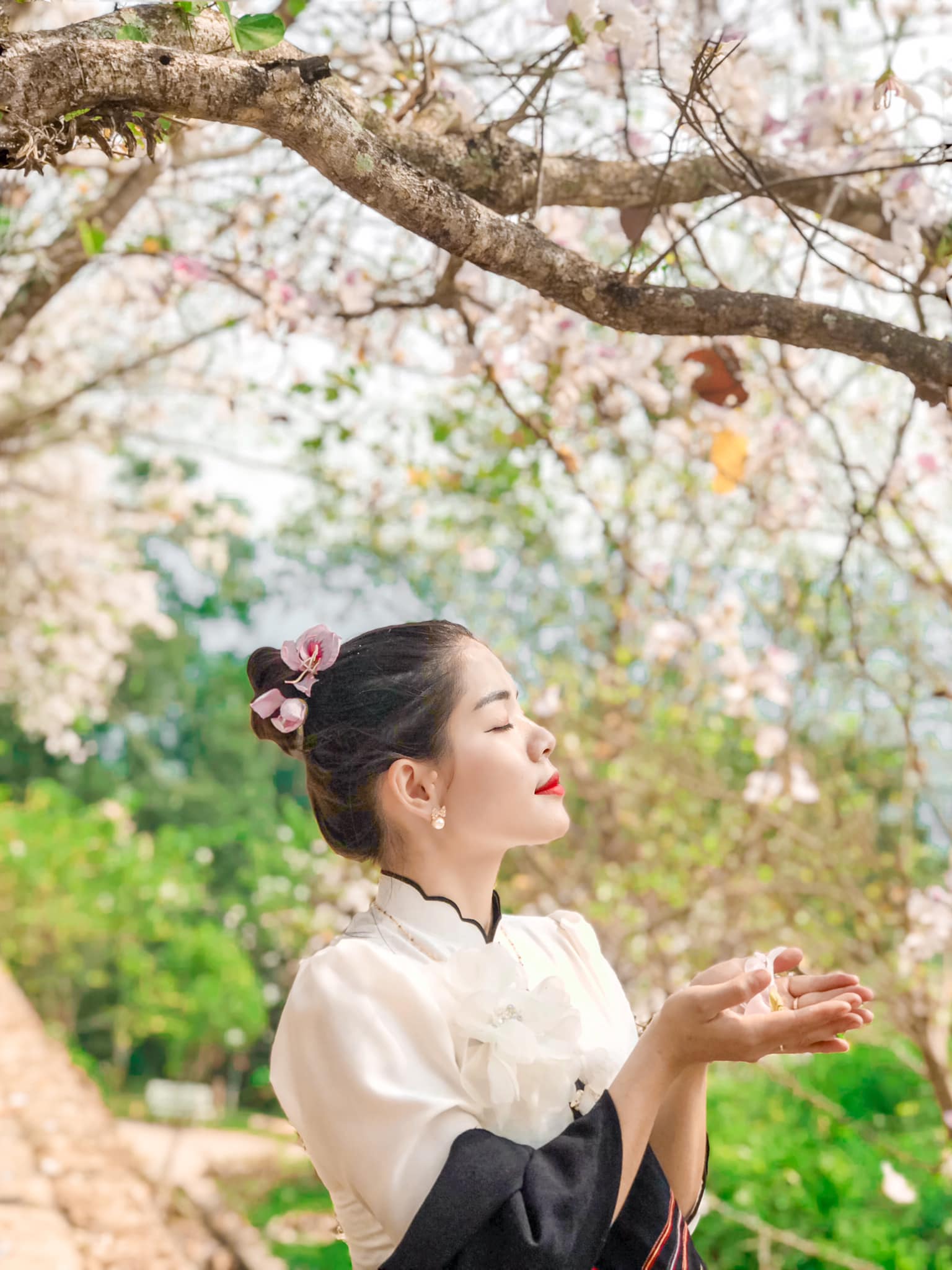 Ngất ngây trước vẻ đẹp Điện Biên mùa hoa ban nở lung linh nhất trong năm - ảnh 24