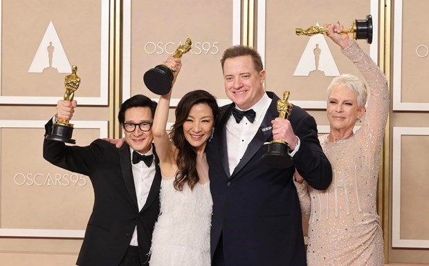 Vị thế của người gốc Á sau những chiến thắng chấn động tại Oscar 2023 - ảnh 1