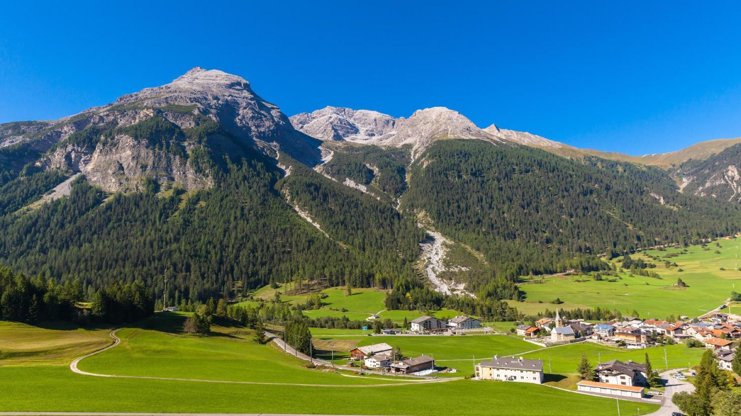 Một ngôi làng ở Thụy Sĩ cấm du khách chụp ảnh vì quá đẹp - ảnh 4