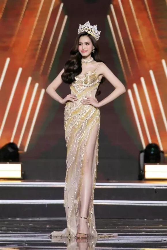 Hoa hậu Ngọc Châu diện đầm final walk của Đỗ Thị Hà, liệu có lép vế? - ảnh 6