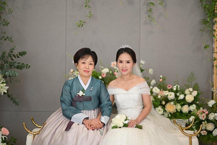 Mẹ chồng Hàn Quốc và cuốn sổ ghi chép 'thần kì' chinh phục nàng dâu Việt - ảnh 2