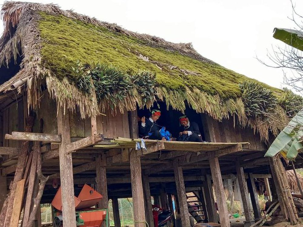 Cứ ngỡ trong truyện cổ tích nhưng những mái nhà phủ rêu ngoài đời thật lại ở ngay vùng đất gây thương nhớ của Việt Nam - ảnh 5