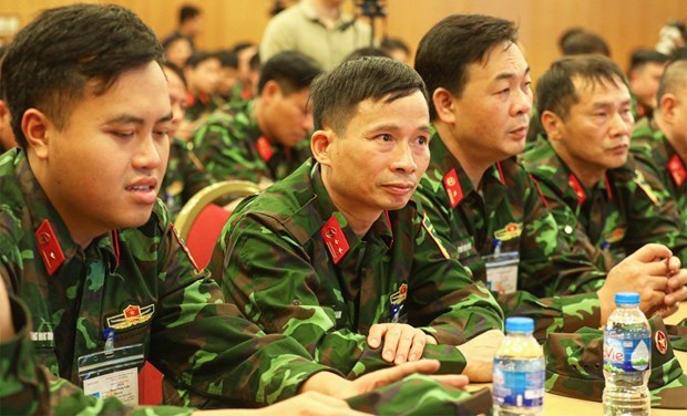 Tăng cường kiểm định viên quân sự cho 2 Trung tâm đăng kiểm ở Đồng Nai - ảnh 1