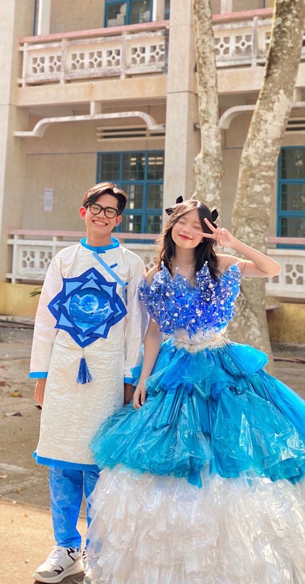 Nữ sinh Bình Thuận xinh như công chúa trong bộ trang phục 