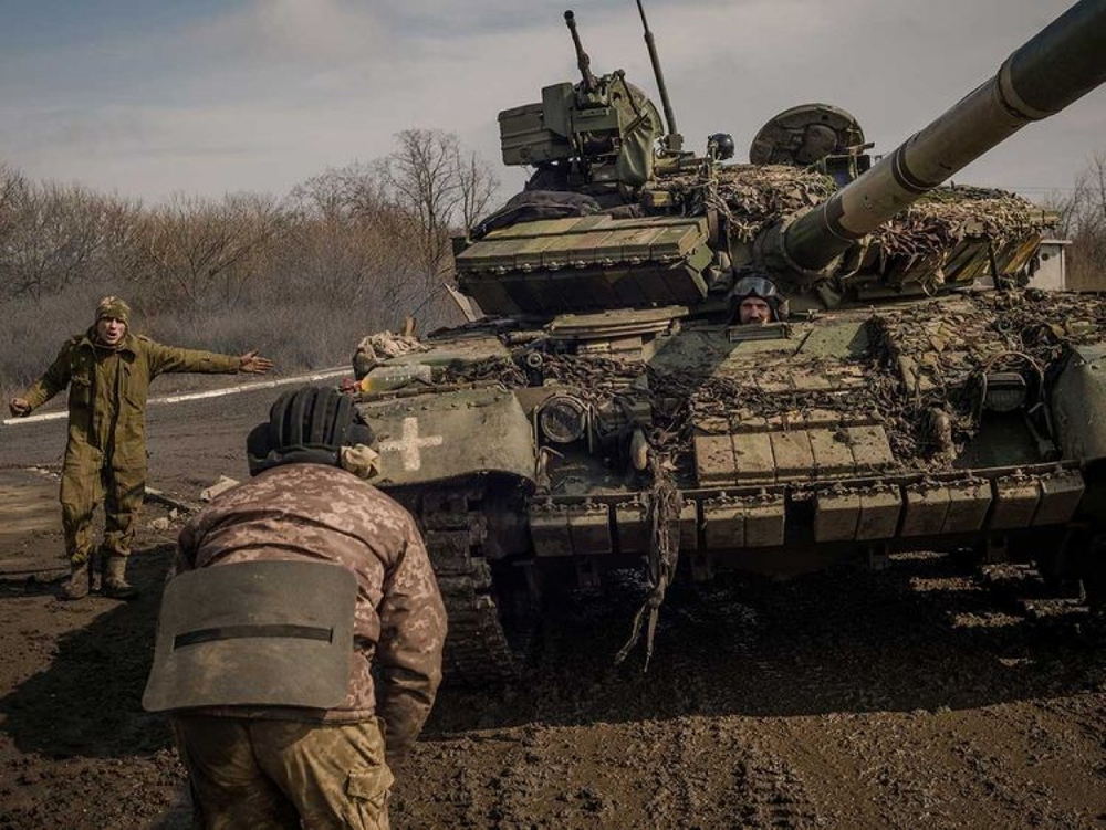 Nguy hiểm Ukraine phải đối mặt khi chuyển từ thế phòng thủ sang tấn công - ảnh 1
