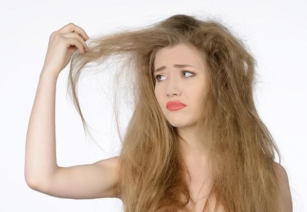 7 nguyên nhân khiến tóc xơ xác, thưa thớt: Hiểu để chăm sóc tóc khỏe mạnh - ảnh 2