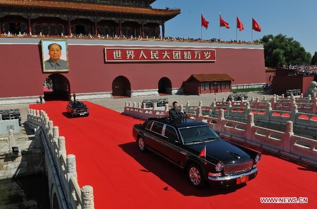 Cận cảnh chiếc limousine Hồng Kỳ được Chủ tịch Trung Quốc Tập Cận Bình sử dụng trong chuyến thăm Nga - ảnh 5