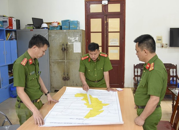 Trung úy Thào A Khư góp phần gìn giữ bình yên nơi biên giới Điện Biên - ảnh 1