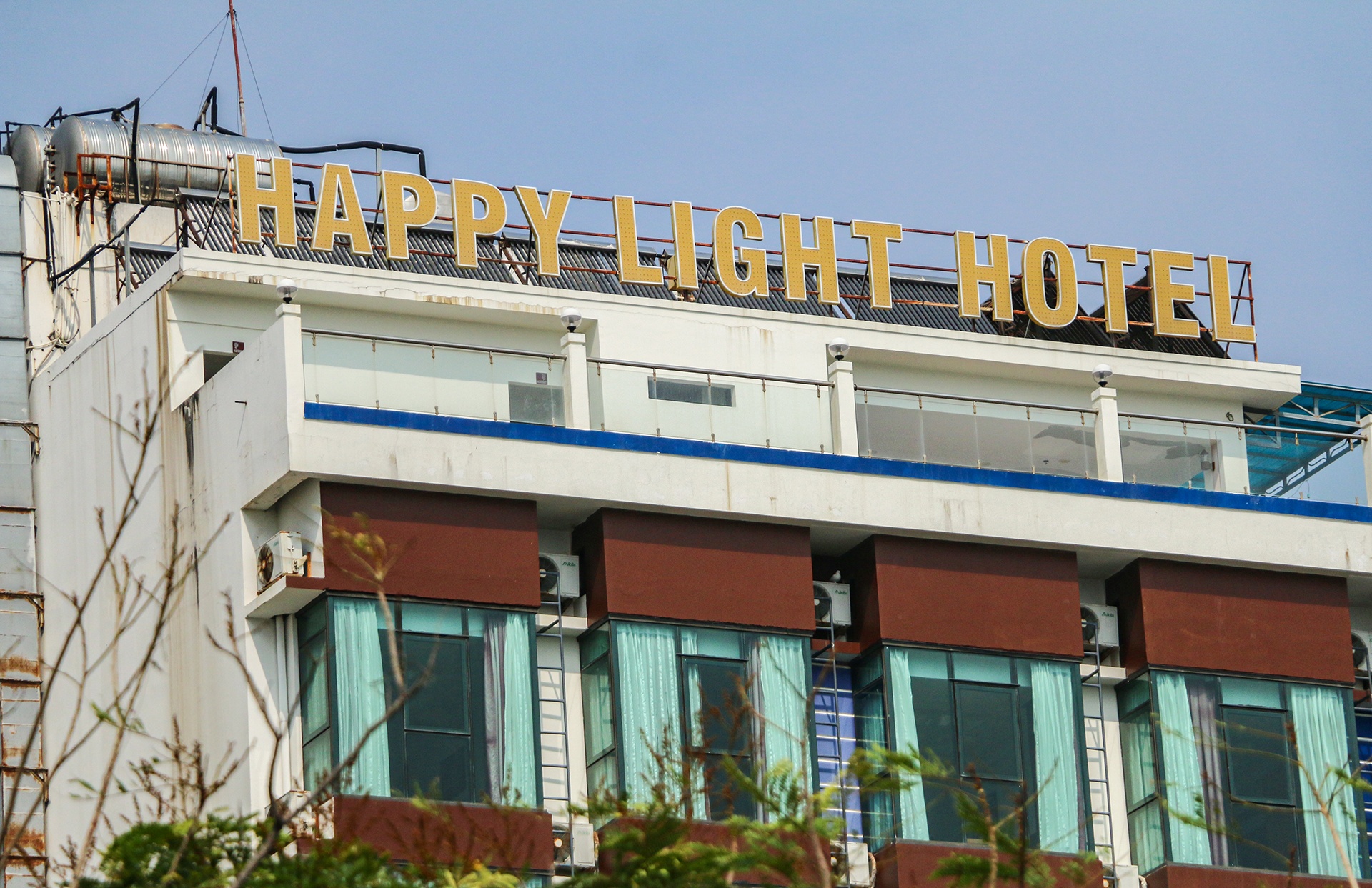 Tràn lan khách sạn tự phong sao ở Nha Trang - ảnh 11