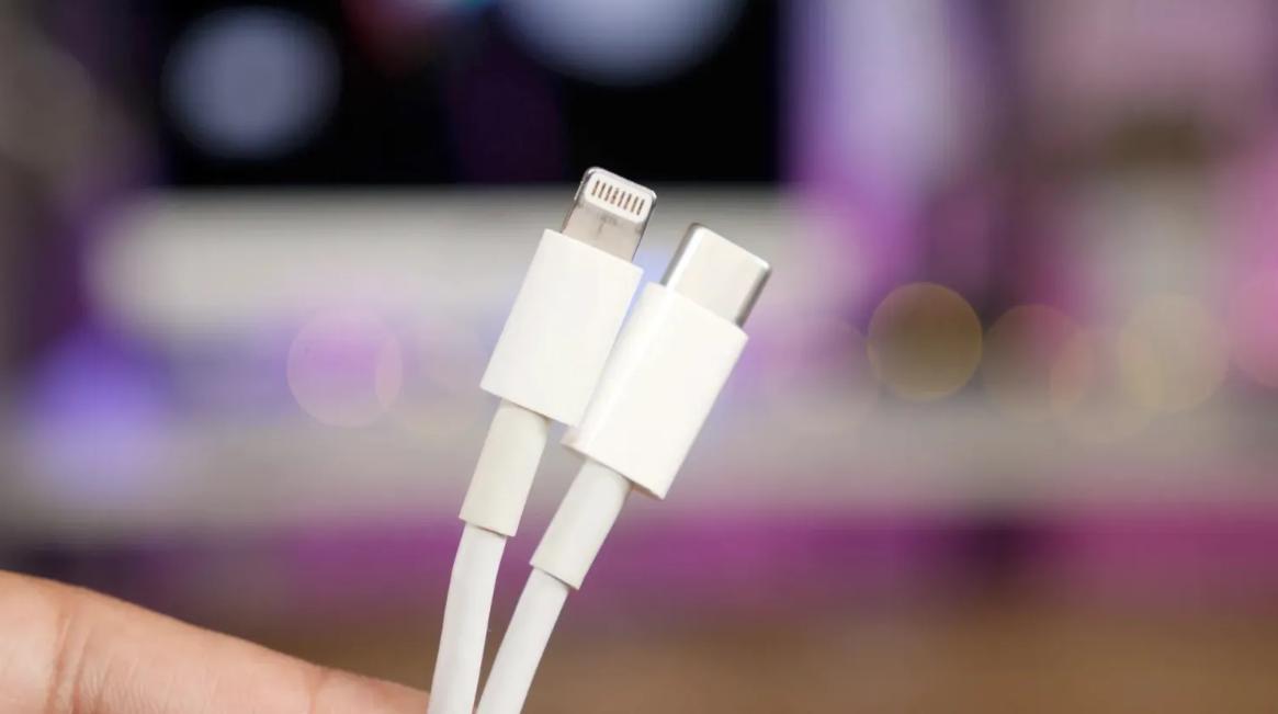 Apple sẽ giở trò gì với USB- C trên iPhone 15? - ảnh 2