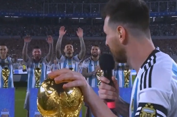 Messi làm HLV tuyển Argentina bật khóc - ảnh 1