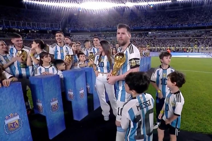 Messi làm HLV tuyển Argentina bật khóc - ảnh 5