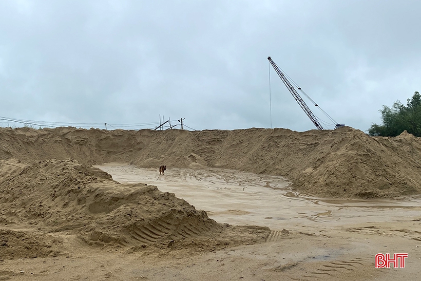 Tháo gỡ khó khăn, vướng mắc về khai thác đất san lấp và cát xây dựng tại Hà Tĩnh - ảnh 7