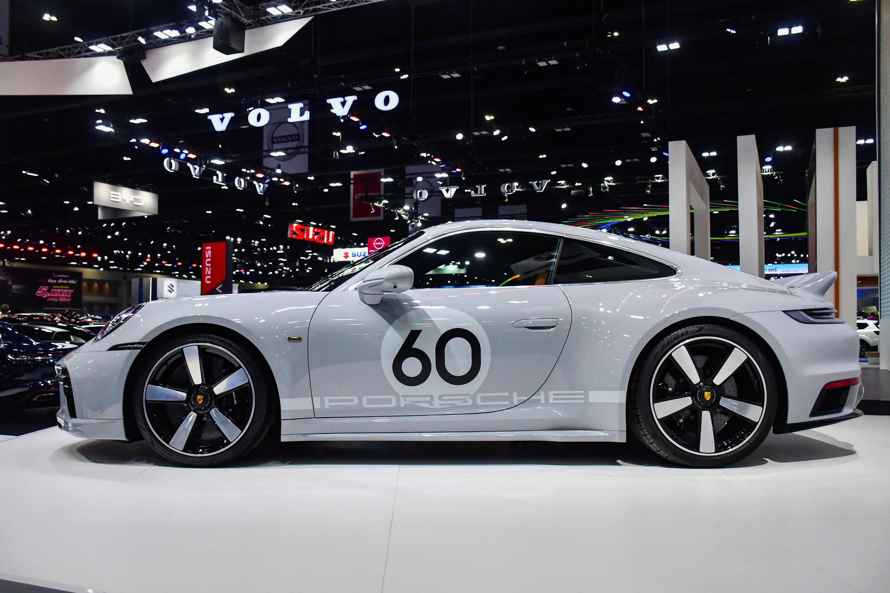 Cận cảnh Porsche 911 Sport Classic sắp về tay Nguyễn Quốc Cường - ảnh 5