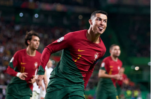 Ronaldo bùng cháy, Martinez khởi đầu như mơ với tuyển BĐN - ảnh 7