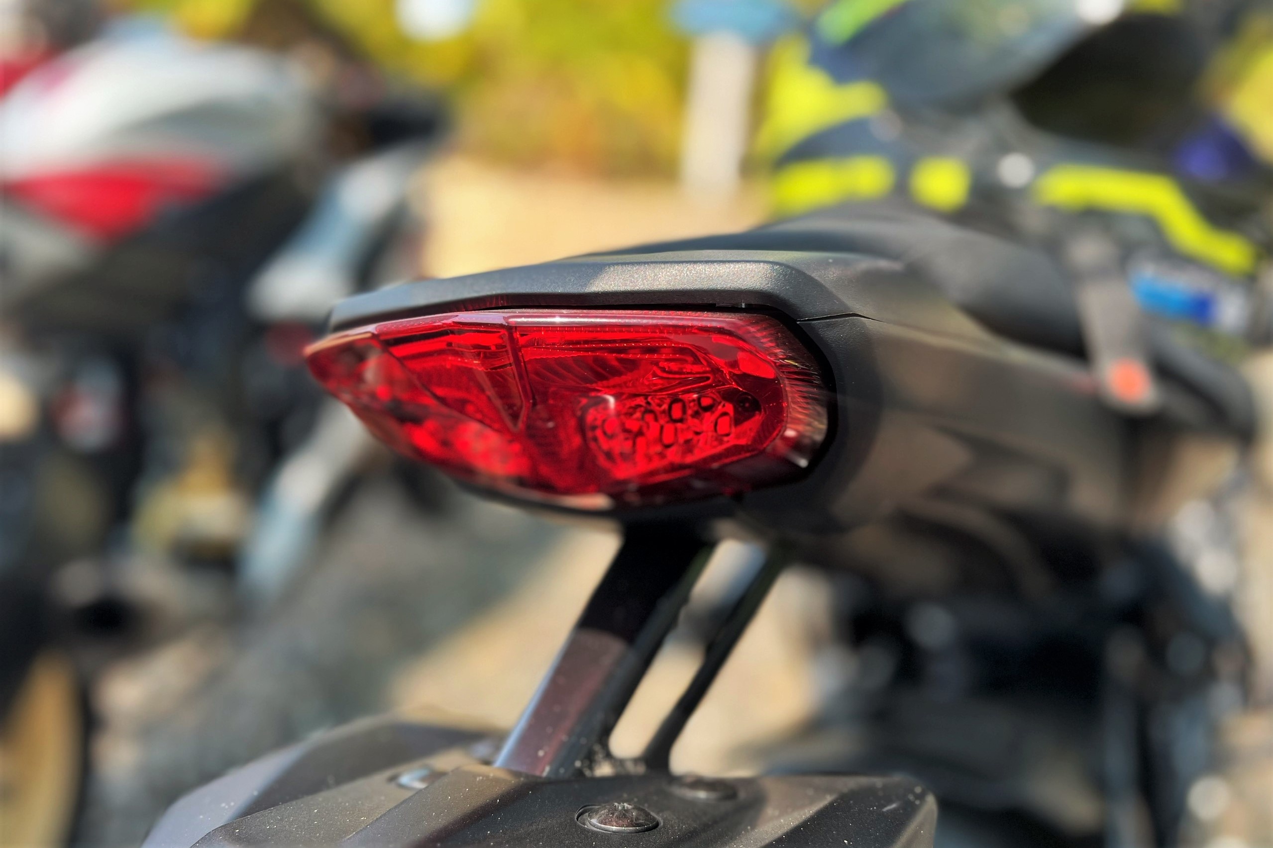 Đánh giá Yamaha MT-10 thế hệ mới - mẫu nakedbike giá nửa tỷ đồng - ảnh 3