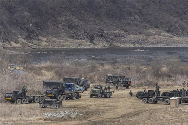Thủy quân lục chiến Hàn-Mỹ-Anh tiến hành tập trận chung - ảnh 1