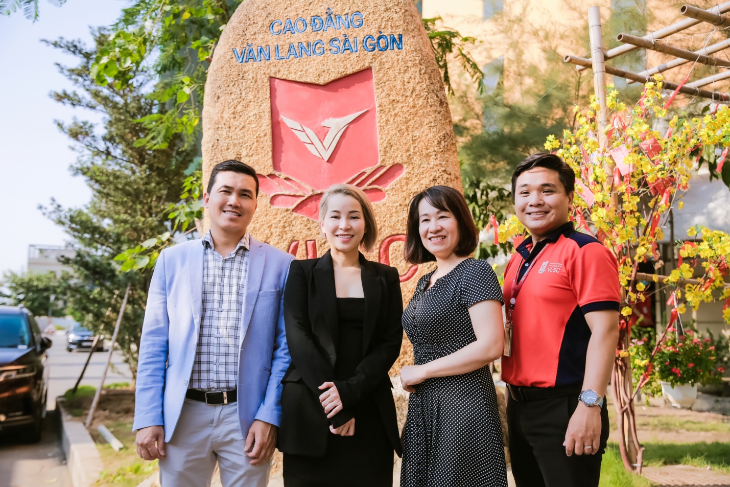 Sinh viên Cao đẳng Văn Lang Sài Gòn gặp gỡ chuyên gia làm đẹp Nguyễn Bảo Châu - ảnh 3