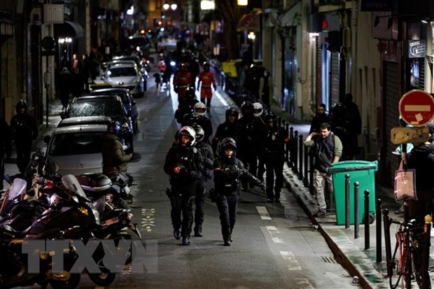 Pháp: Hơn 450 người bị bắt, hàng trăm nhân viên an ninh bị thương - ảnh 1