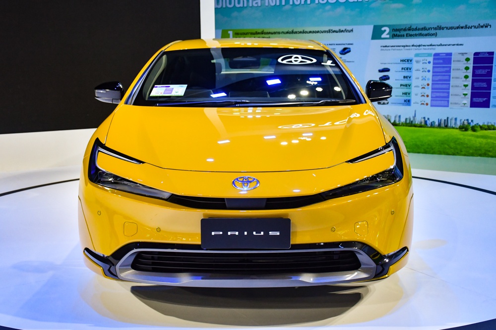 Cận cảnh Toyota Prius 2023 - tiêu hao nhiên liệu 4,13 lít/100 km - ảnh 2