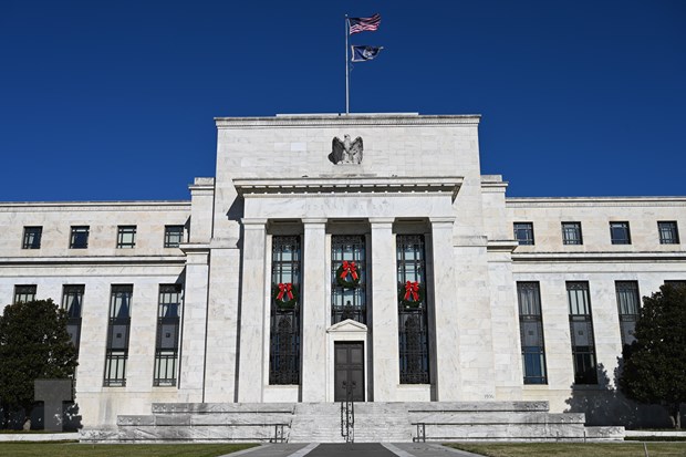 Fed có thể tiếp tục tăng lãi suất khi bất ổn tài chính dịu xuống - ảnh 1