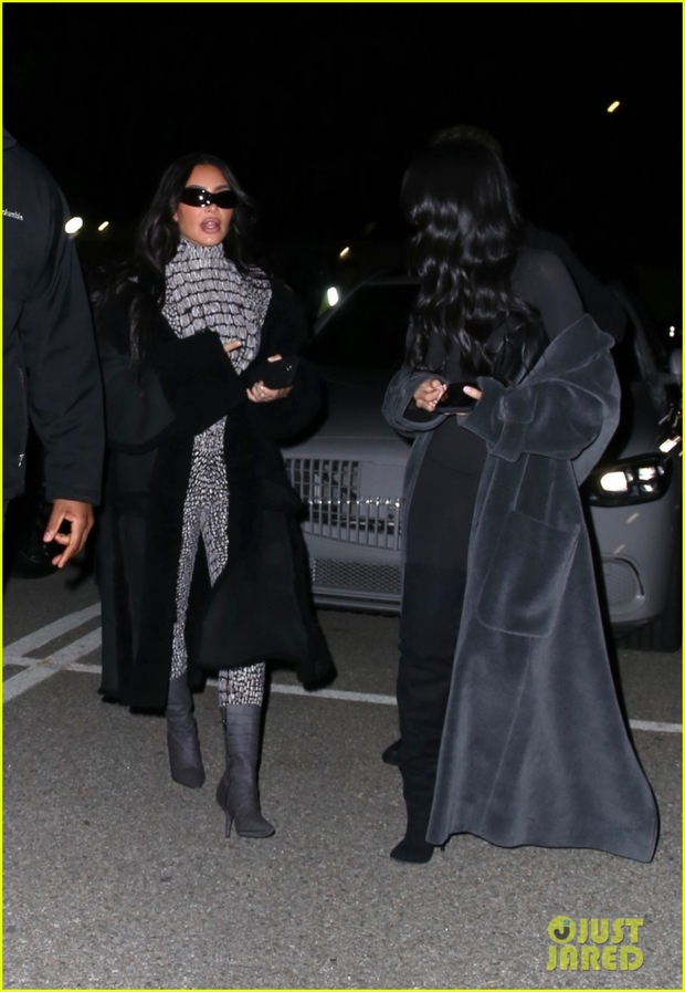 Kim Kardashian diện catsuit lấp lánh, khoe body nóng bỏng tại sự kiện - ảnh 6