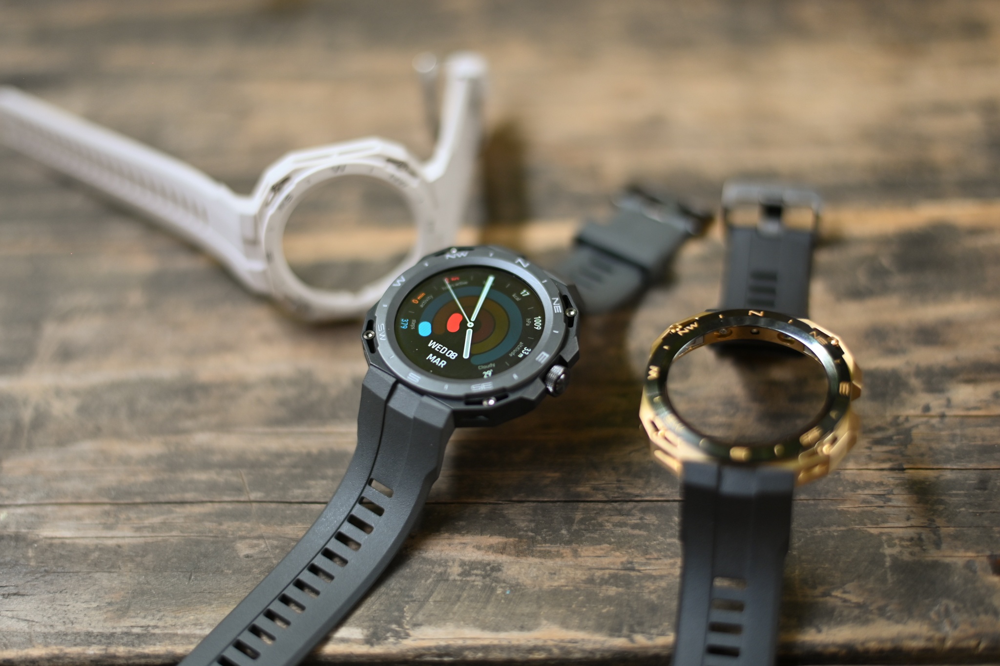 Mẫu smartwatch có thể thay đổi ngoại hình - ảnh 6
