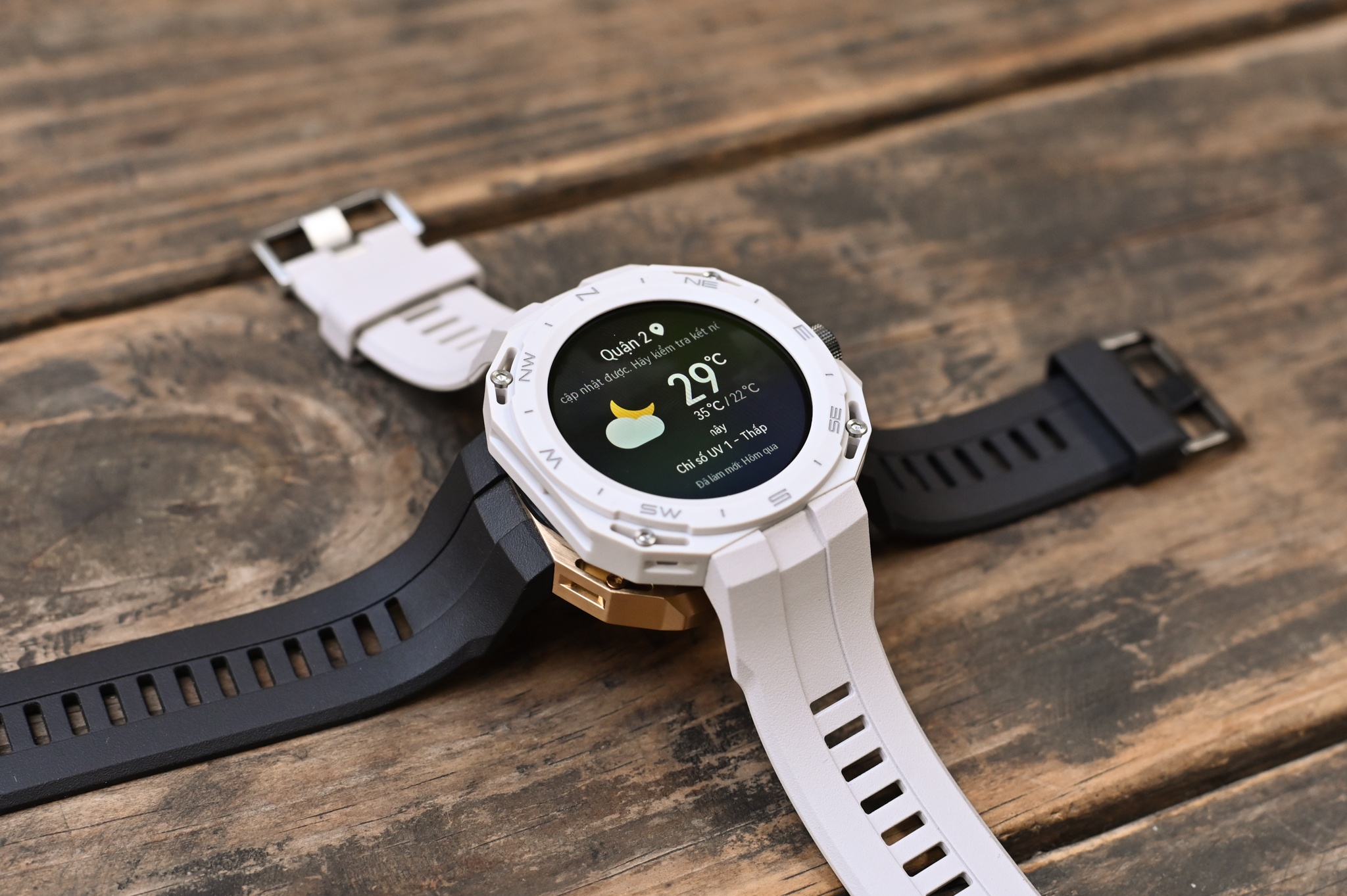 Mẫu smartwatch có thể thay đổi ngoại hình - ảnh 2