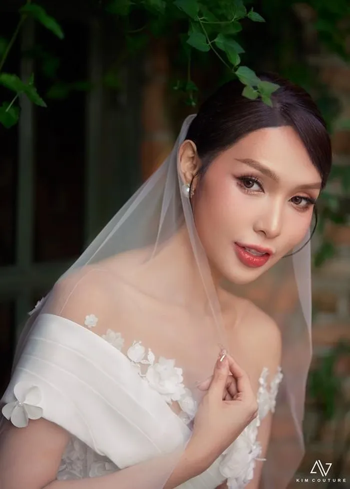 Tung ảnh hóa cô dâu, gái xinh chuyển giới Mỹm Trần bị hỏi khó - ảnh 3