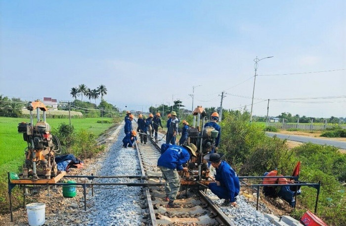 Đồng loạt thi công 3 dự án cải tạo, nâng cấp đường sắt Bắc - Nam - ảnh 1