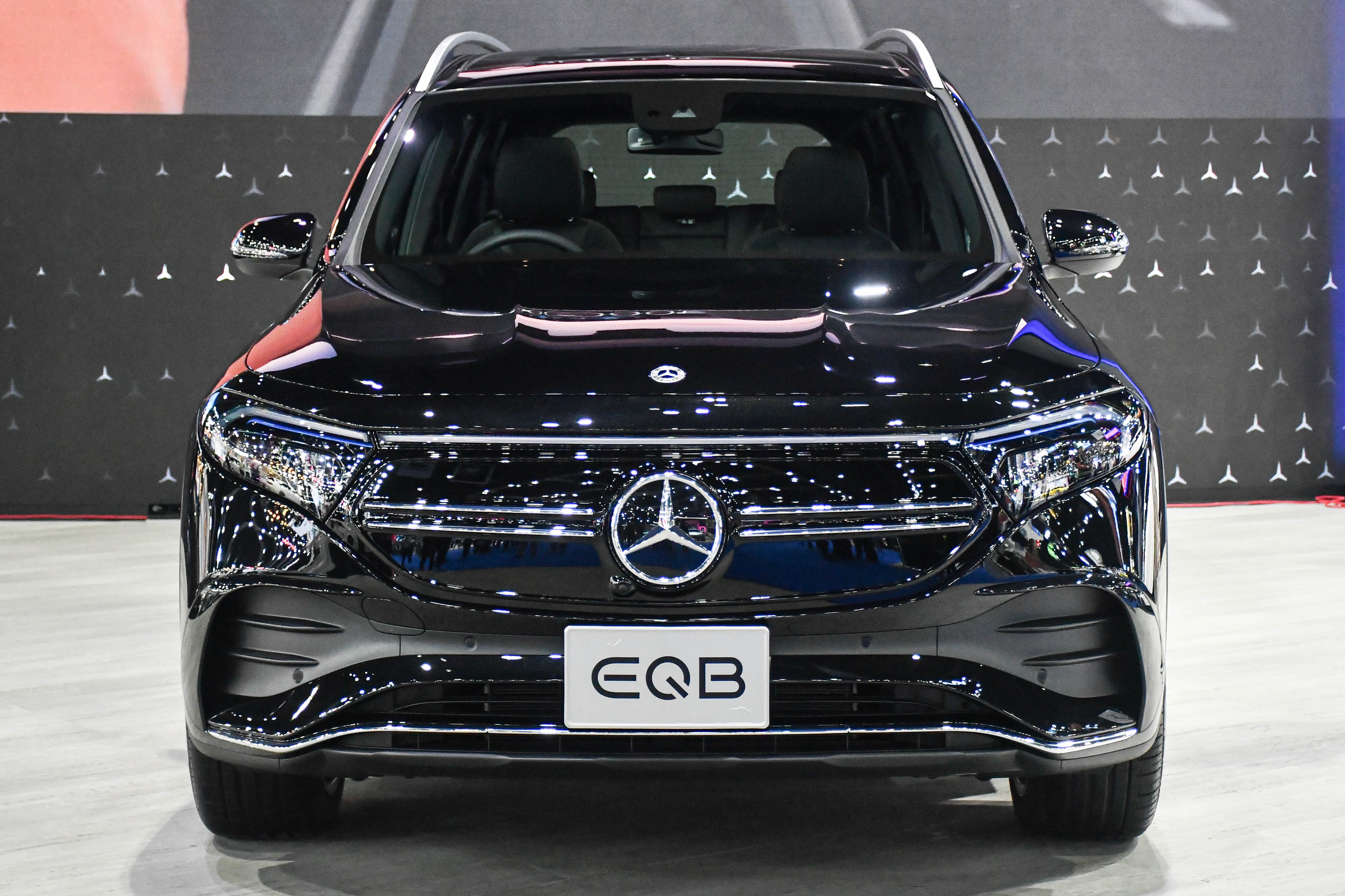 SUV điện Mercedes-Benz EQB - tầm hoạt động 460 km - ảnh 2