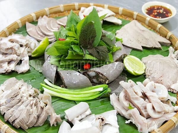 Lòng lợn - món nhiều người Việt nghiện mê mẩn sẽ trở thành ''thuốc độc'' nếu ăn theo cách này - ảnh 1