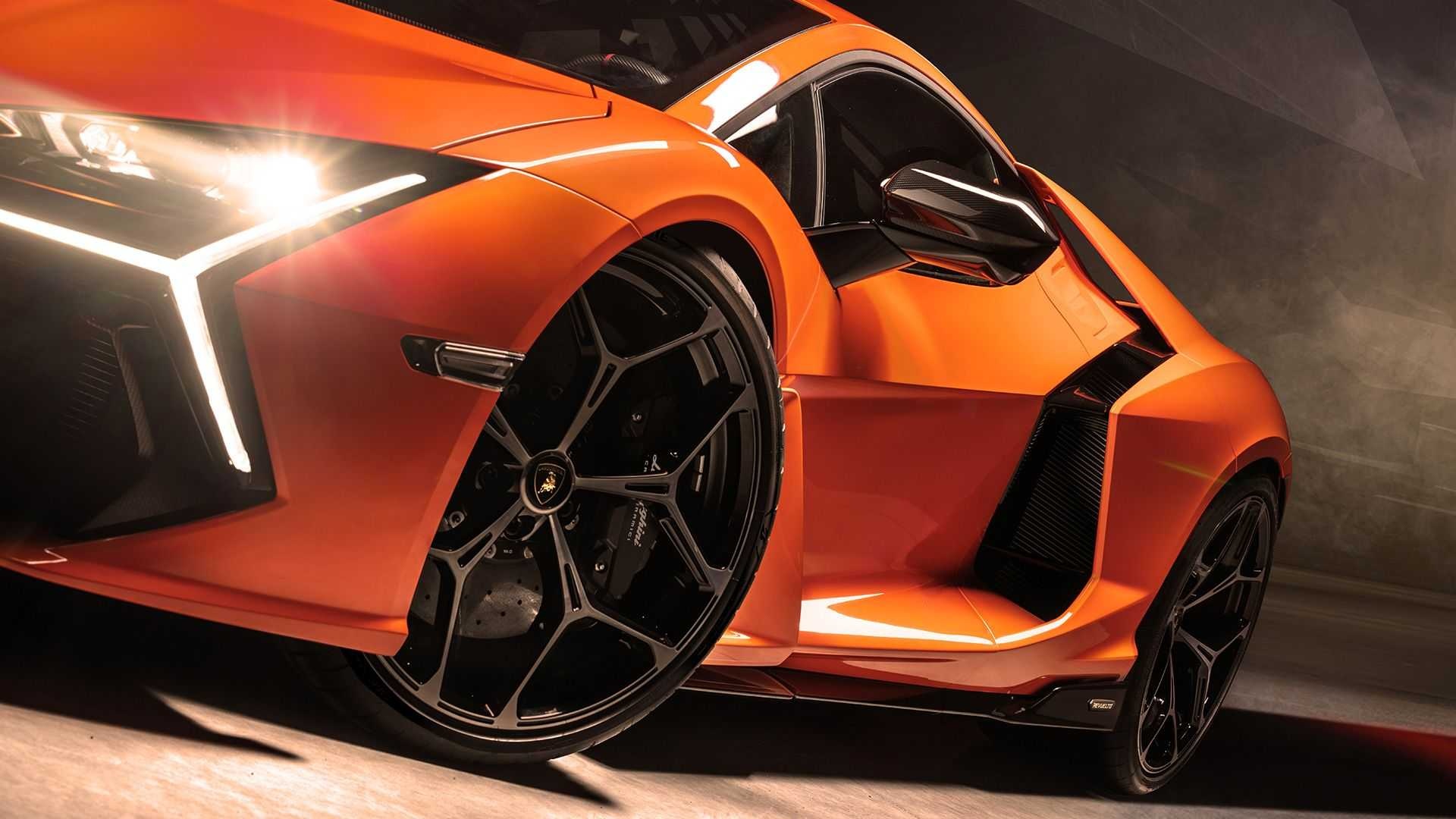 Siêu xe hybrid Lamborghini Revuelto mạnh tới 1.001 mã lực - ảnh 7