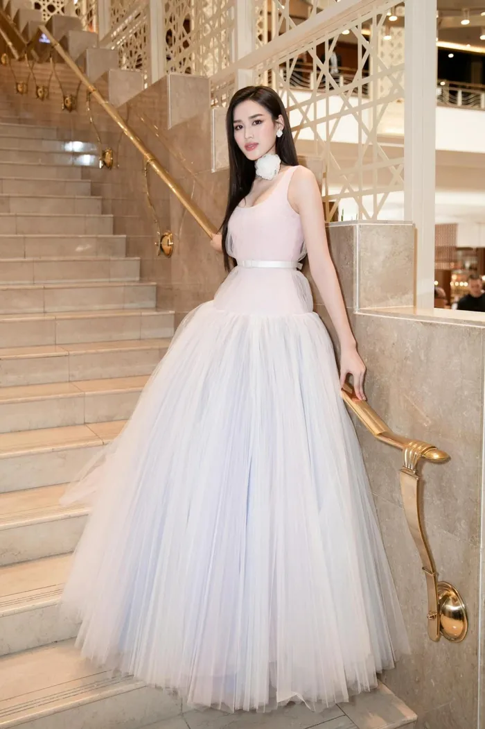 Ngắm nhan sắc xinh đẹp và thần thái đỉnh cao của Hoa hậu Đỗ Thị Hà - ảnh 3