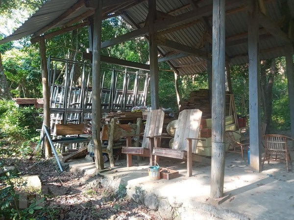 Đà Nẵng: Xử phạt 2 chủ nhà hàng xây trái phép trên bán đảo Sơn Trà - ảnh 1