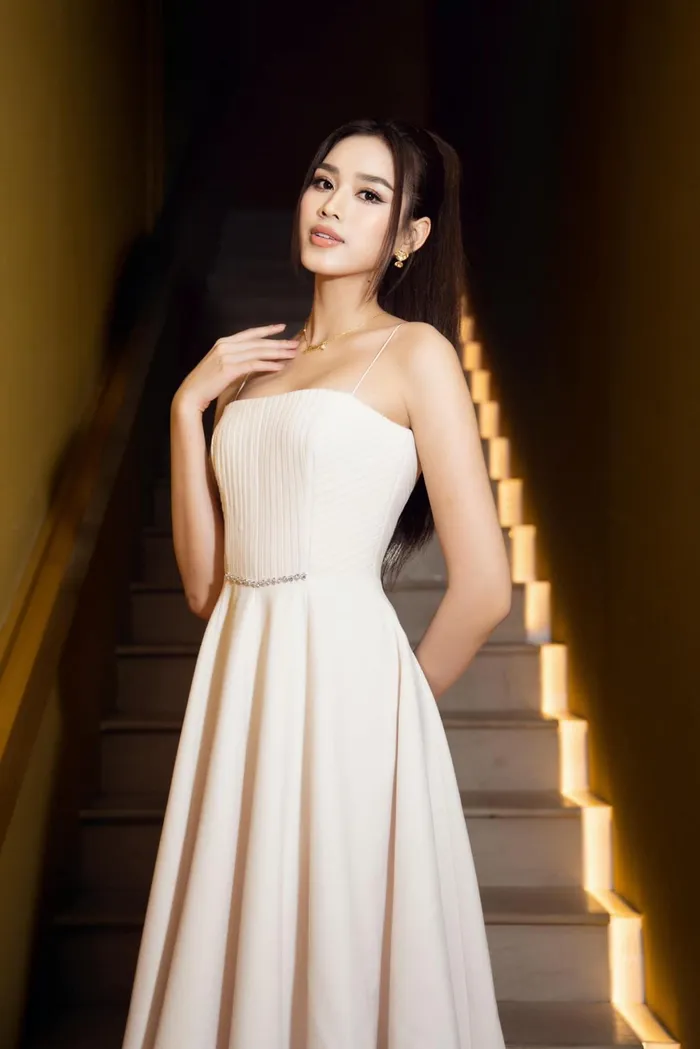 Ngắm nhan sắc xinh đẹp và thần thái đỉnh cao của Hoa hậu Đỗ Thị Hà - ảnh 6