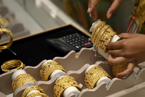 Giá vàng châu Á hướng đến tháng tăng mạnh nhất trong hai năm rưỡi - ảnh 1