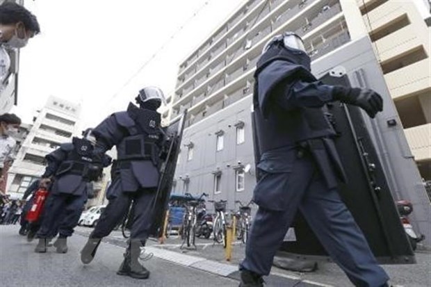 Nhật Bản: Nổ súng làm nhiều người bị thương, nghi phạm vẫn lẩn trốn - ảnh 1