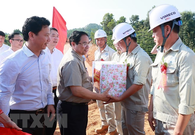 Thủ tướng dự Lễ khởi công đường bộ cao tốc Tuyên Quang-Hà Giang - ảnh 21