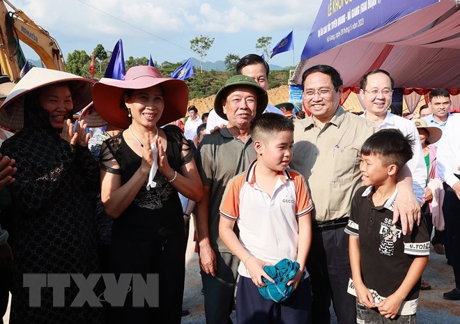 Thủ tướng dự Lễ khởi công đường bộ cao tốc Tuyên Quang-Hà Giang - ảnh 17